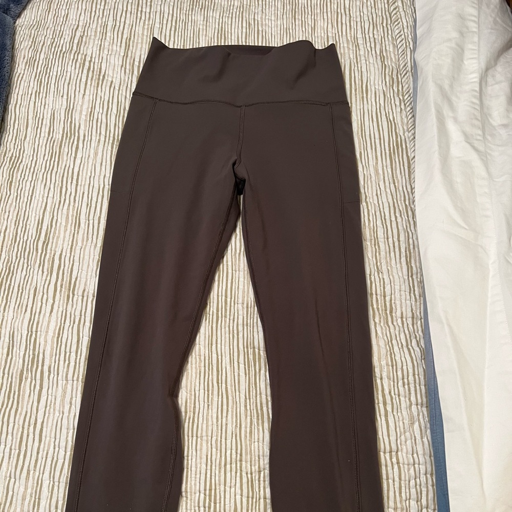 Army Green Vuori size Medium leggings